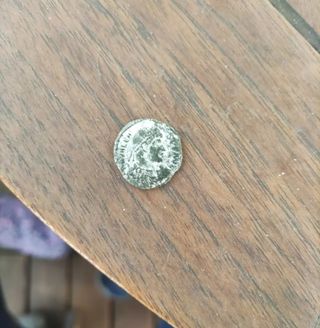 Moneda romana Valentiniano (367-375)