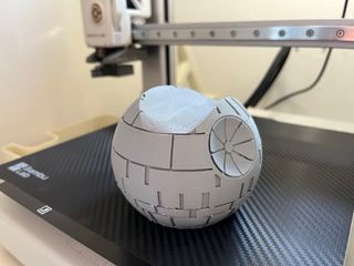 Supporto per il controller Death Star per PS5