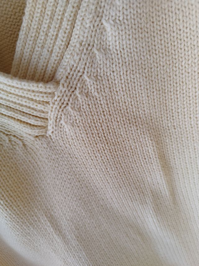 Suéter Karen Scott amarillo