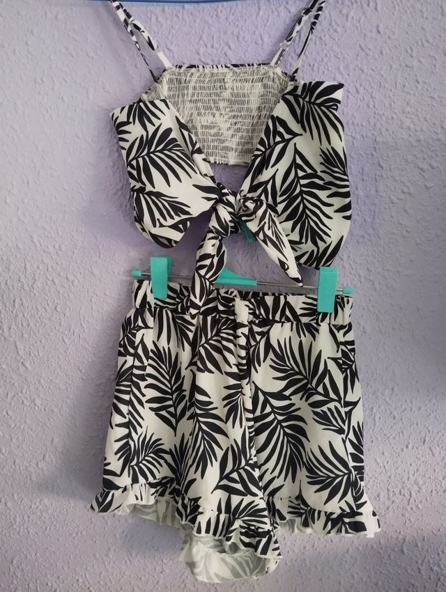Conjunto top corto y shorts - Blanco y negro