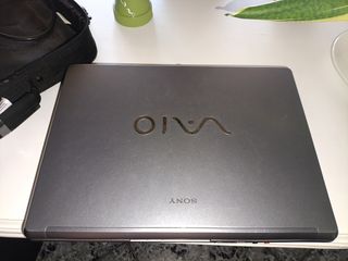 Portátil Sony Vaio - Gris Plata