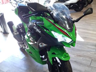 Kawasaki Ninja 400 - Verde