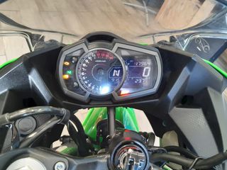 Kawasaki Ninja 400 - Verde