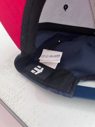 3 Gorras Jordan, Etnies, New Era