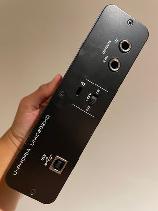 Interfaz audio Behringer UMC202HD