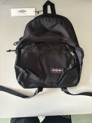 Mochila Eastpak negra - 24L