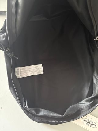 Mochila Eastpak negra - 24L