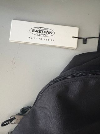 Mochila Eastpak negra - 24L