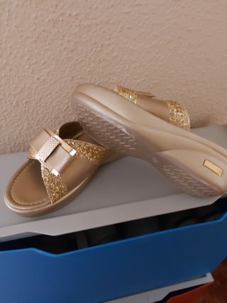 Sandalias abiertas 