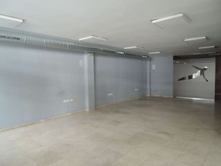 Oficina en venta en Los Remedios en Sevilla