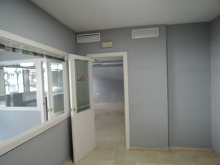 Oficina en venta en Los Remedios en Sevilla