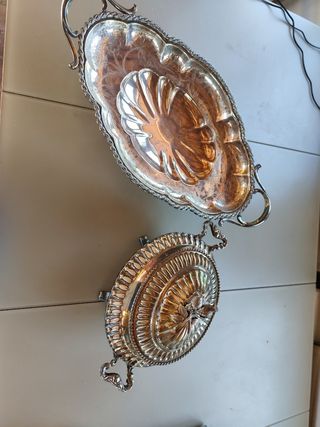 Bandeja y sopera de plata
