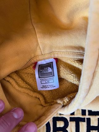 Sudadera The North Face amarilla