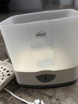 Esterilizador Chicco - Biberones y Chupetes