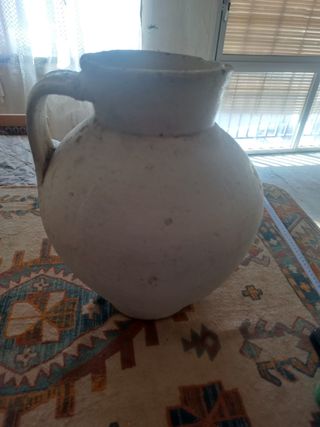 Tinaja blanca antigua vintage