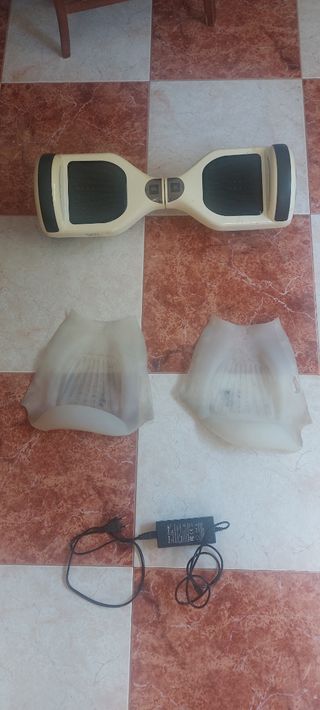 "Patin eléctrico con silla".