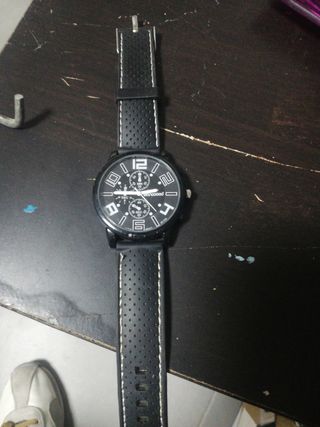 Reloj negro hombre