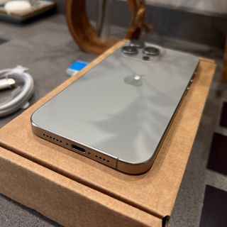 iPhone 15 Pro Max Km0 256GB - Titanio naturale