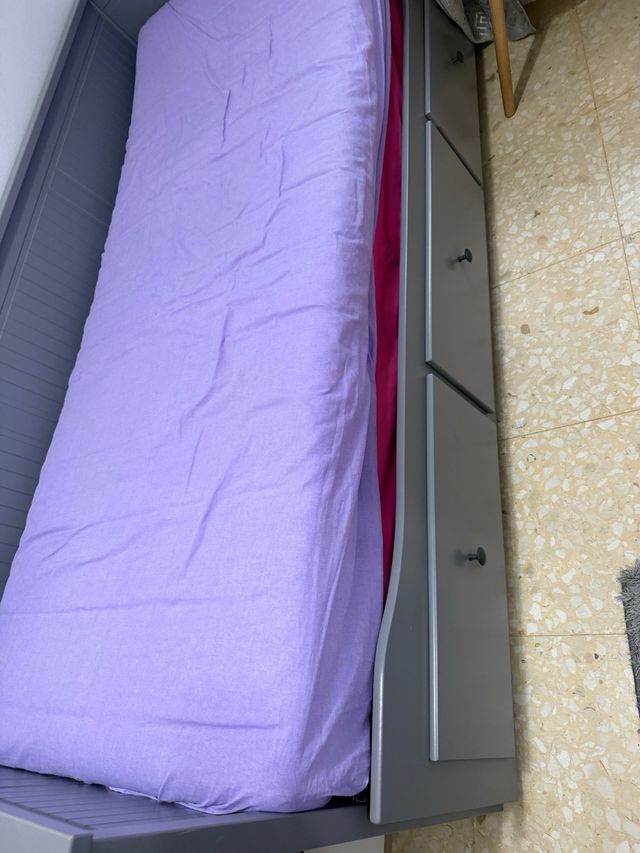 Cama supletoria Ikea con cajones