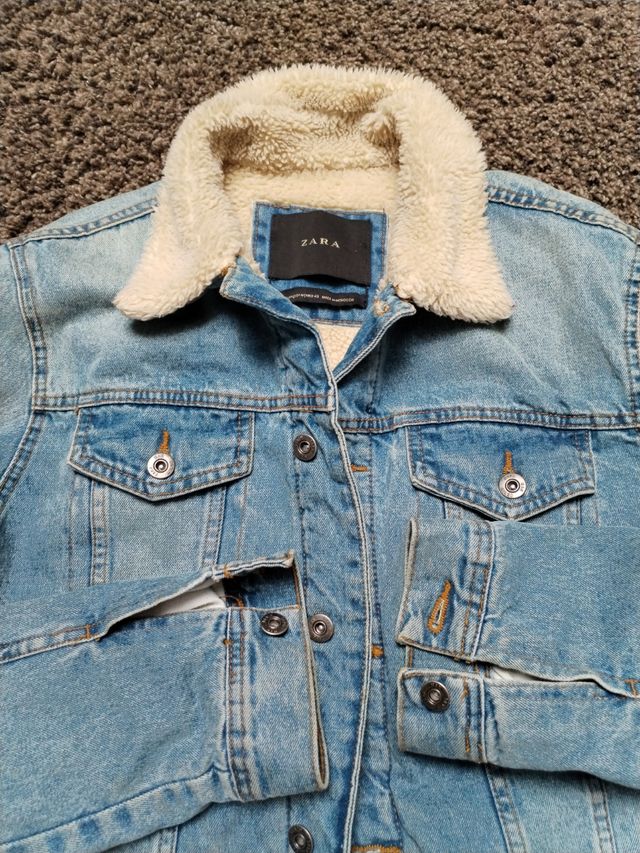 Cazadora Zara borreguillo azul