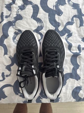 Zapatillas running KALENJI - negras y blancas