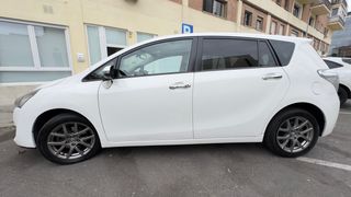 Toyota Versu 2014