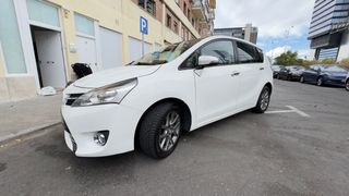 Toyota Versu 2014