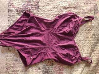 Bañador morado