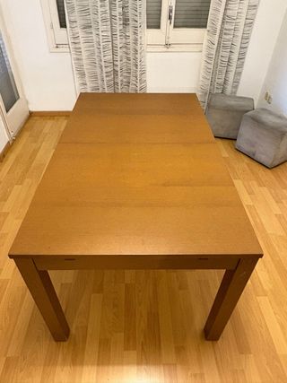 Mesa de Comedor de Madera