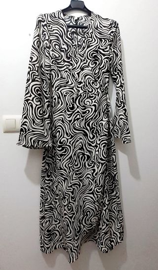 Vestido blanco y negro