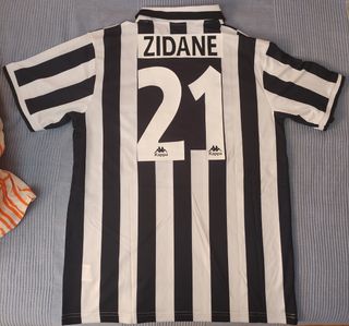 Camiseta Juventus de Turín, temp. 96-97
Zidane 21