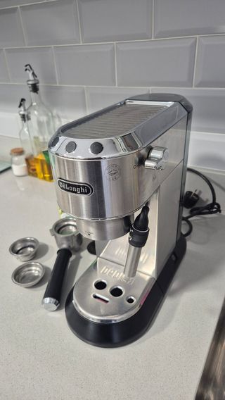 Cafetera espresso Delonghi Dedica