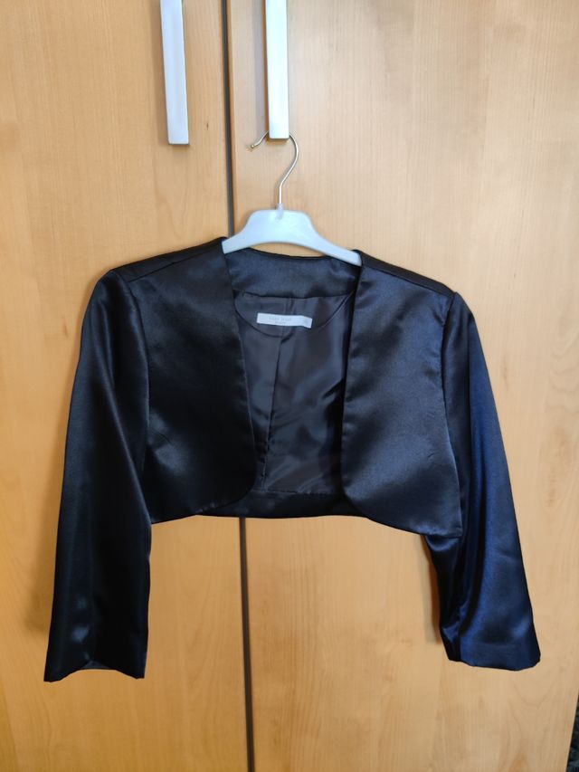 Chaqueta corta negra