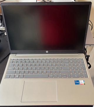 Portátil HP plateado