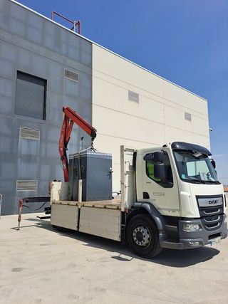 Grúa y transporte.