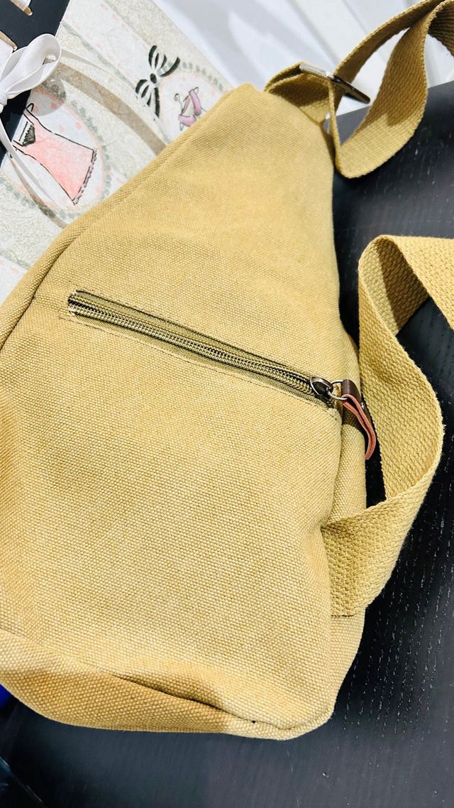 Bolso bandolera cruzada.