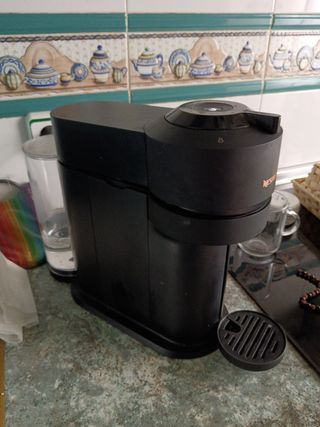 Cafetera Nespresso Vertuo Negra