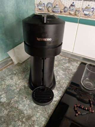 Cafetera Nespresso Vertuo Negra