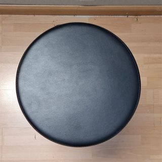 Taburete negro regulable - piel sintética