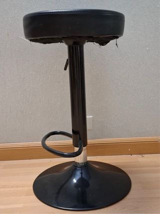Taburete negro regulable - piel sintética