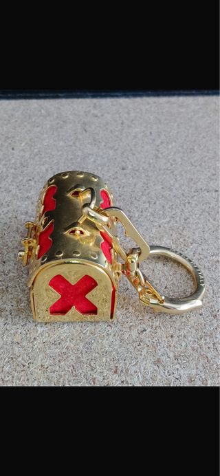 Portachiavi bauletto vintage con ditali da cucito