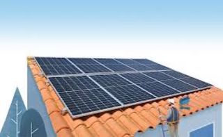 ￼ Se hacen instalaciones solares a precios económi