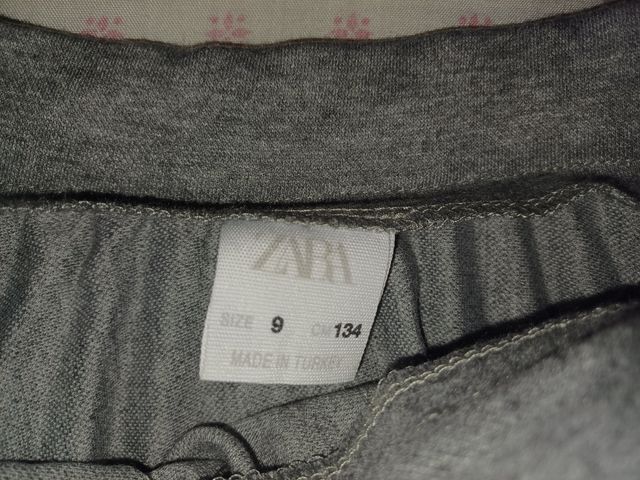Falda gris Zara