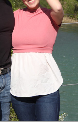 blusa rosa y blanco