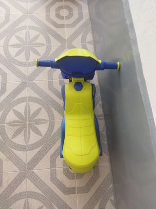 Lote de vehículos infantiles 