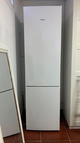 Nevera Siemens blanca