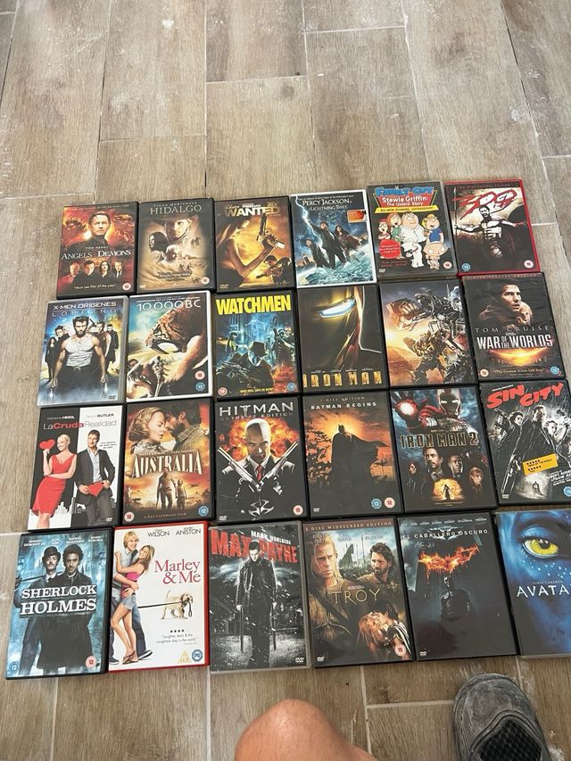 16 DVDs y 5 juegos PC