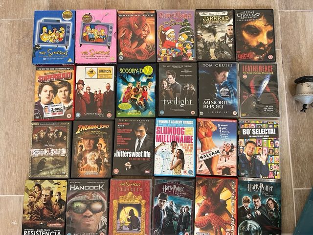 16 DVDs y 5 juegos PC