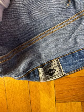 Vaqueros rotos azules