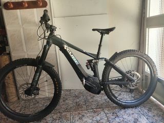 Bicicleta eléctrica Cube